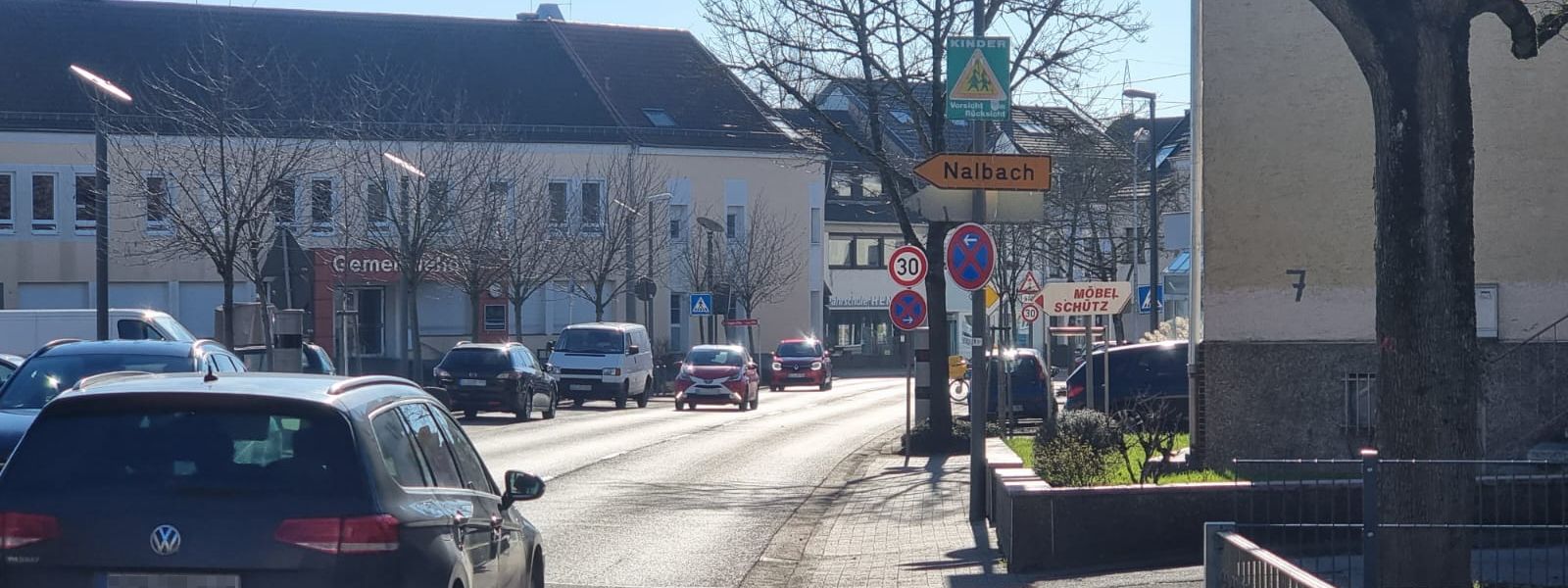 Messstelle „Dillingen OT Diefflen, Düppenweilerstraße“ (30 km/h): Verfahren eingestellt wegen unzureichender Beschilderung